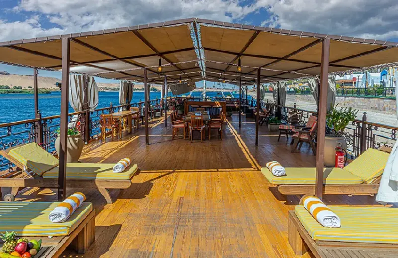 Crociera sul Nilo Natale sul ponte solarium panoramico