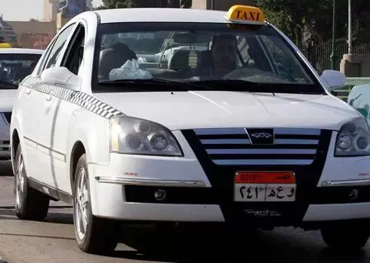 Cosa fare al Cairo con taxi tradizionale nel centro storico
