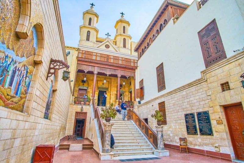 la iglesia colagante