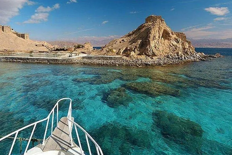 Sharm: Cosa Vedere all’Isola di Tiran tra Coralli e Mare Cristallino