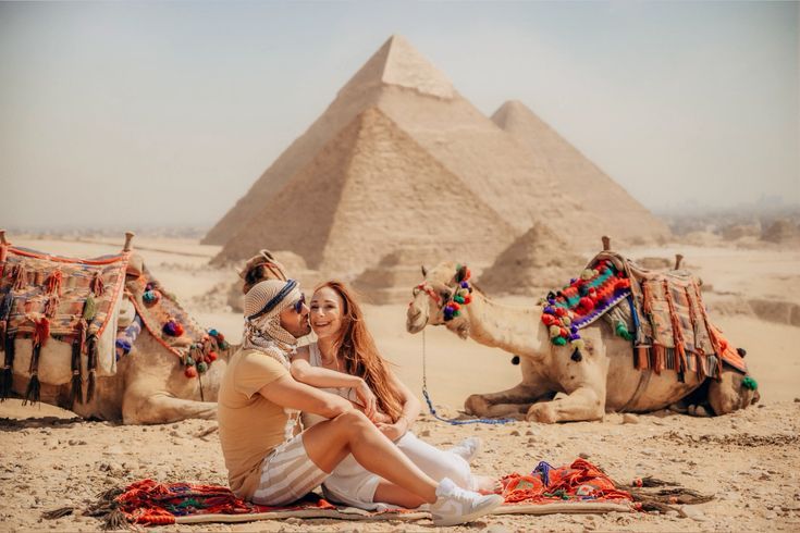 Explore the Beauty of Pyramids of Giza,