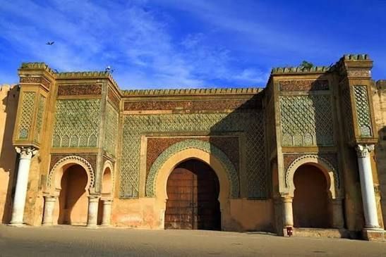  Majestic gate