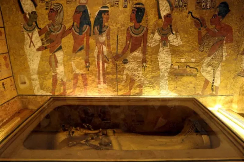Interno della Tomba di Tutankhamon nella Valle dei Re Interno della Tomba di Tutankhamon nella Valle dei Re