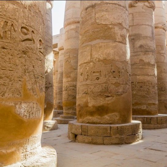 Templo de Luxor al amanecer o atardecer