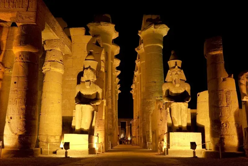 temple de Louxor à visiter lors d'un séjour de 2 semaines en Égypte