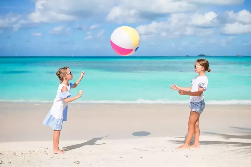Famiglia in vacanza sul Mar Rosso durante il mese di agosto.