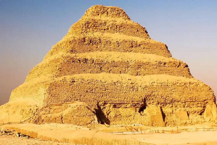 Saqqara piramide a gradoni