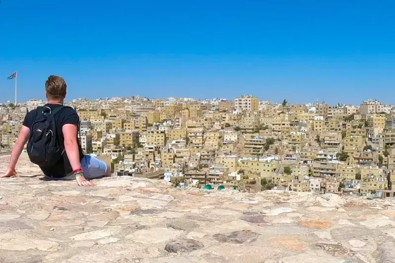 Amman cosa vedere panoramica della città con colline e case bianche
