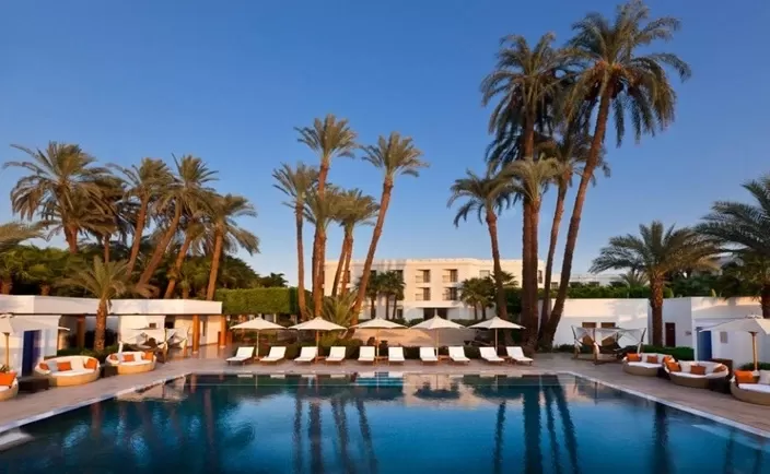 Hilton Luxor Pool