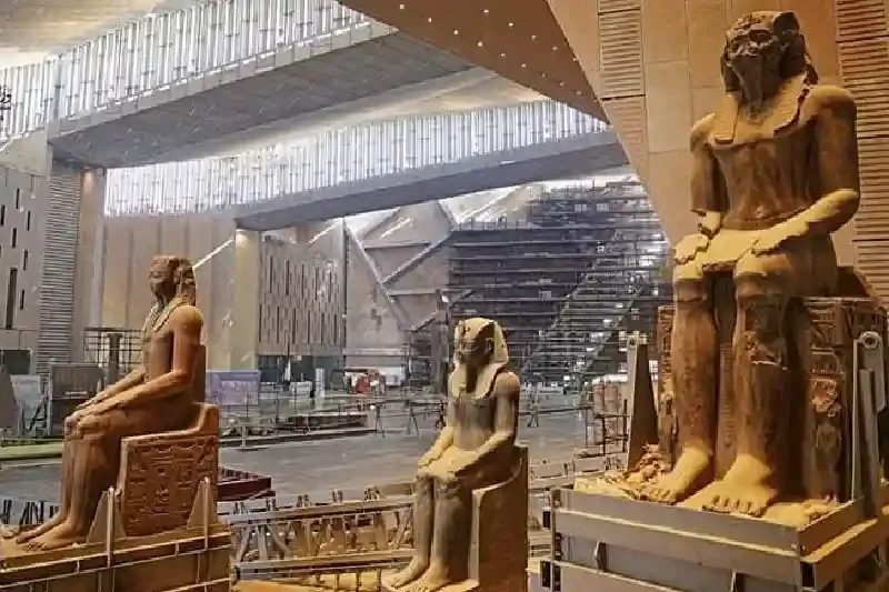 Vivi il Capodanno al Cairo con visite al Grande Museo Egizio e alle Piramidi di Giza, per un viaggio tra storia millenaria e fascino senza tempo.