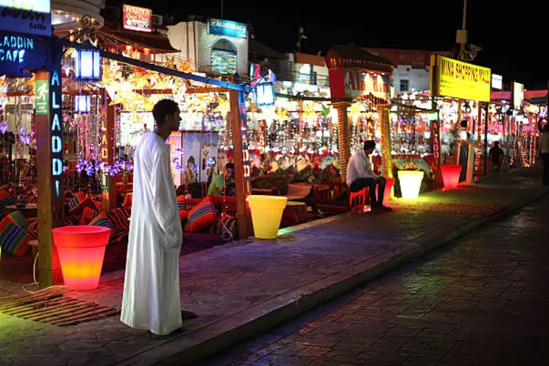 Il vero centro di Sharm: Naama Bay tra bazar e negozi tradizionali