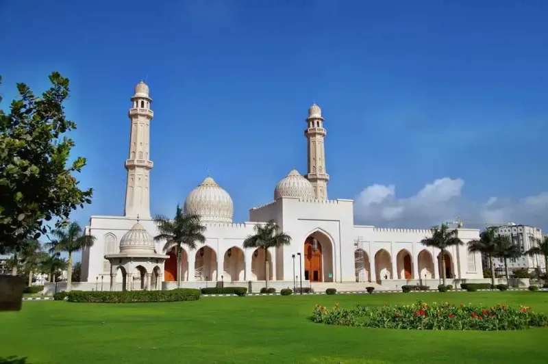 Sultan Qaboos Grand Mosque: A Masterpiece of Islamic Architecture