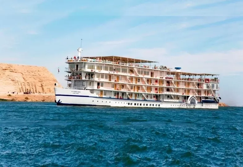 Movenpick Prince Abbas crociera di lusso sul Lago Nasser Movenpick Prince Abbas crociera di lusso sul Lago Nasser