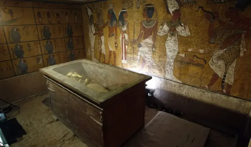 Mysteries of Ancient Egypt: Clues in Tombs and Temples