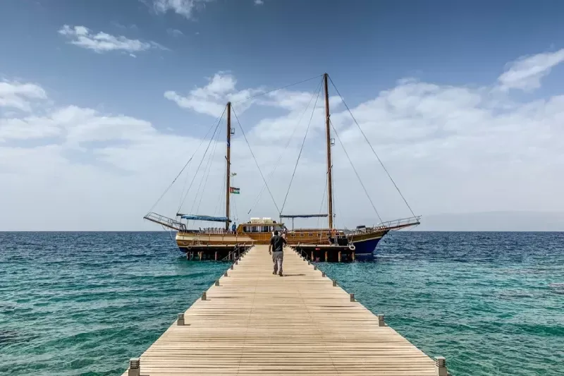 Aqaba, spiagge del Mar Rosso e barriera corallina.