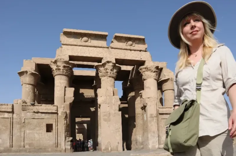 Dahabeya Nilo, Crociera sul Nilo Dahabeya tra Luxor e Aswan con visite a Tempio di Esna, Tempio di Horus, Gebel El Silsila e Tempio di Kom Ombo dedicato sia a Sobek, il dio coccodrillo