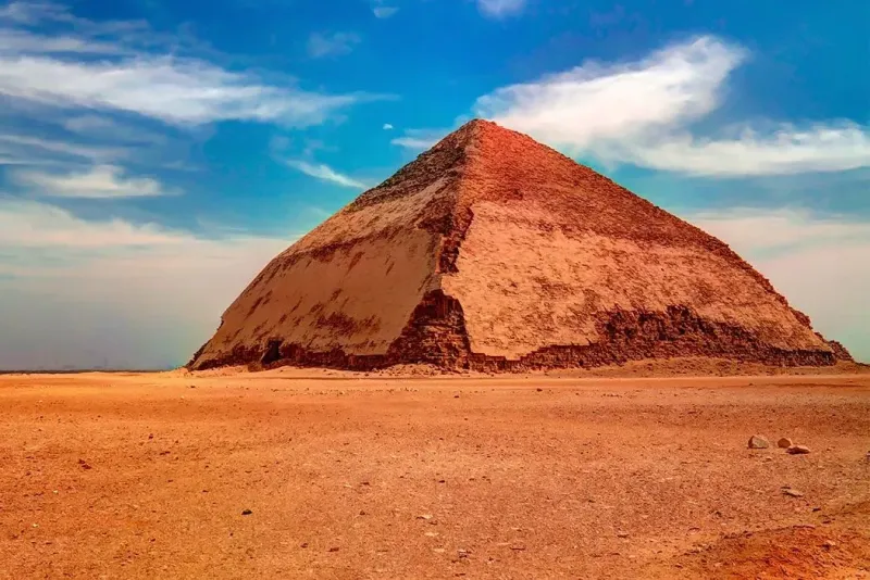 Piramide Rossa di Dahshur, costruita da Snefru