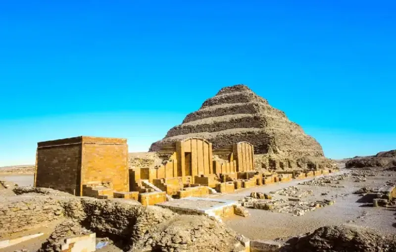 Cosa Fare a Giza: Visita a Menfi e alle Piramidi