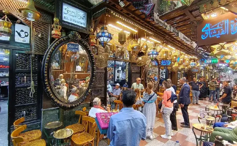 Cosa Vedere in Egitto in 5 Giorni: Budget per Hotel, Monumenti e Bazar di Khan el-Khalili