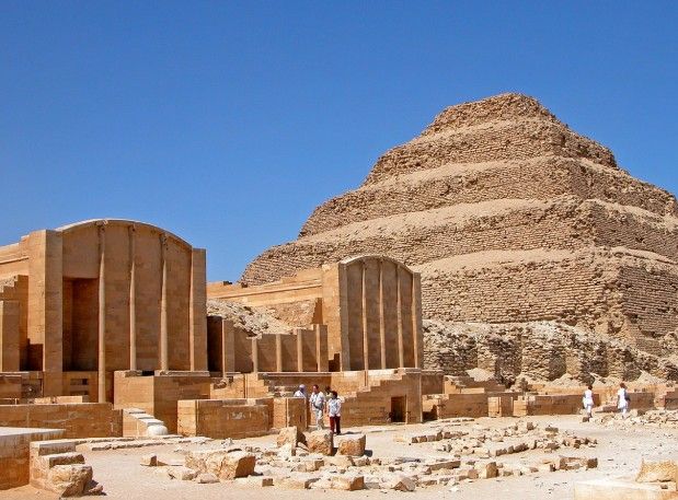 Vista panorámica del complejo funerario de Saqqara