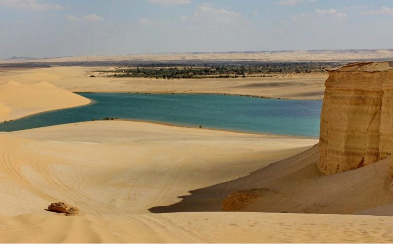 Coucher de soleil sur le lac Qarun à Fayoum en Égypte