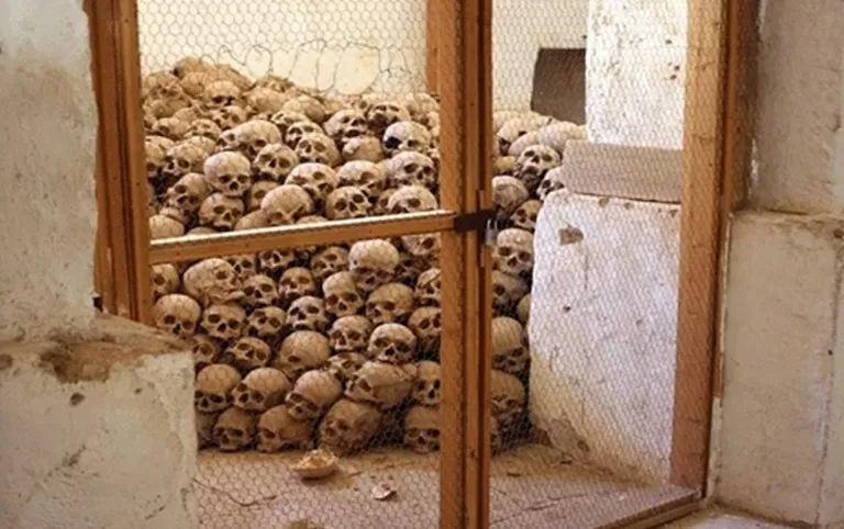 Room of the skulls