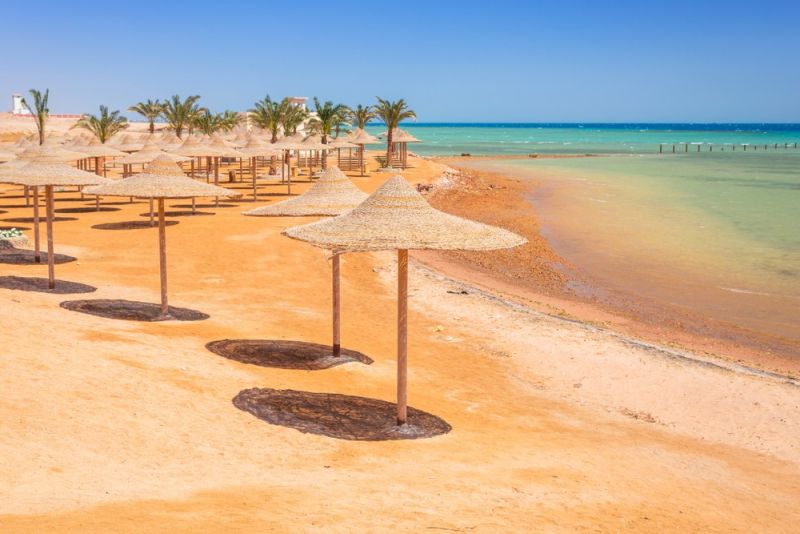 Plage de la mer Rouge à Hurghada, détente en Égypte en été