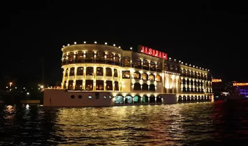 Cena romantica su una crociera sul Nilo al Cairo