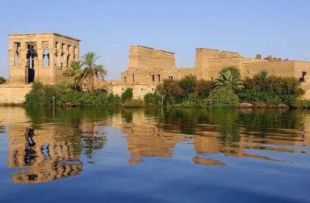 Fiume Nilo in Egitto tra deserto, Palme e Paesaggi Lungo le Rive