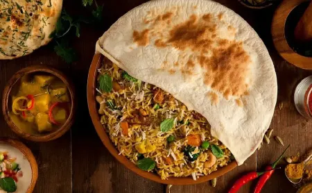 Piatti Tipici Egiziani: Koshari, Fave, Pane Tradizionale e Specialità Locali
