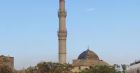 Vista exterior con su minarete y cúpula