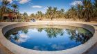 Siwa Oasis : palmeraie et vieille ville de terre crue dans le desert occidental egyptien